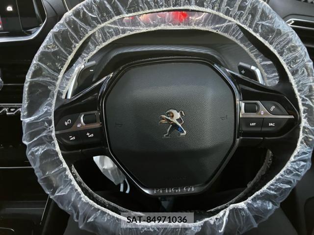 Peugeot 2008 2021-06 7619144-17