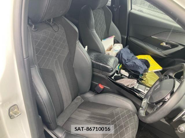 Peugeot 2008 2022-06 7727095-10