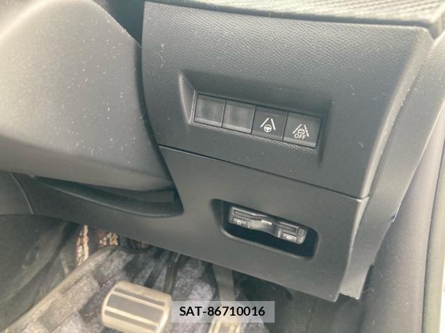 Peugeot 2008 2022-06 7727095-12