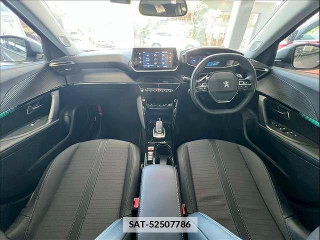 Peugeot 2008 2021-03 7788145-2