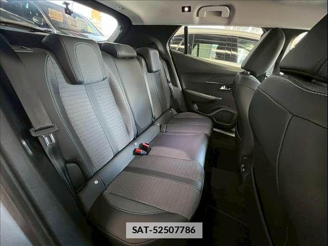 Peugeot 2008 2021-03 7788145-6