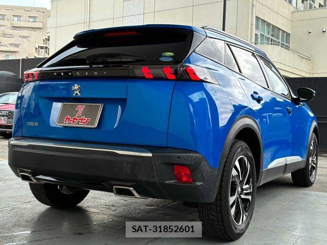 Peugeot 2008 2021-07 7788144-25