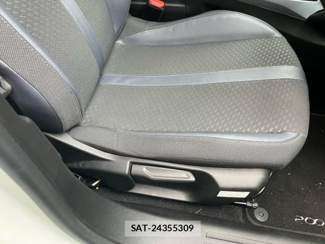 Peugeot 2008 2021-01 7878737-12