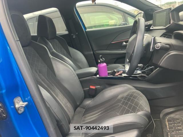 Peugeot 2008 2021-12 8037566-11