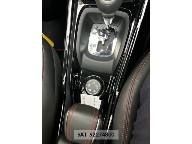 Peugeot 2008 2017-05 8037565-21