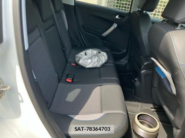 Peugeot 2008 2016-10 8075100-11