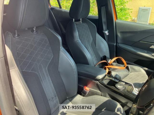 Peugeot 2008 2021-03 8101177-12