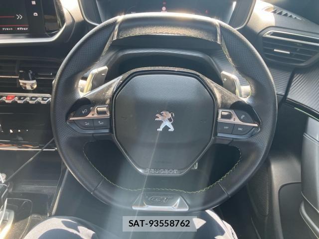 Peugeot 2008 2021-03 8101177-16