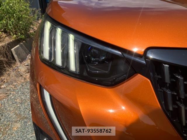 Peugeot 2008 2021-03 8101177-3