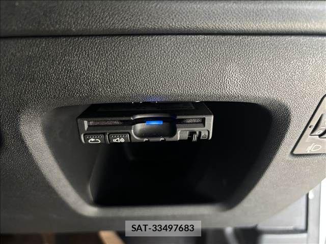 Peugeot 2008 2017-06 8146407-9