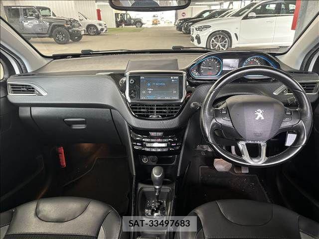 Peugeot 2008 2017-06 8146407-3