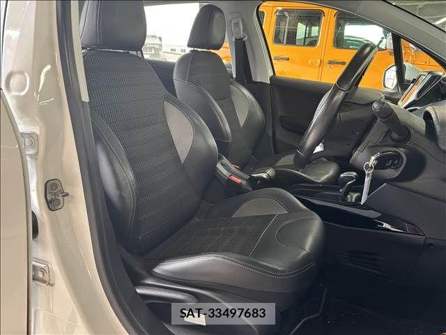 Peugeot 2008 2017-06 8146407-6