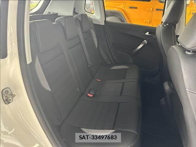 Peugeot 2008 2017-06 8146407-7