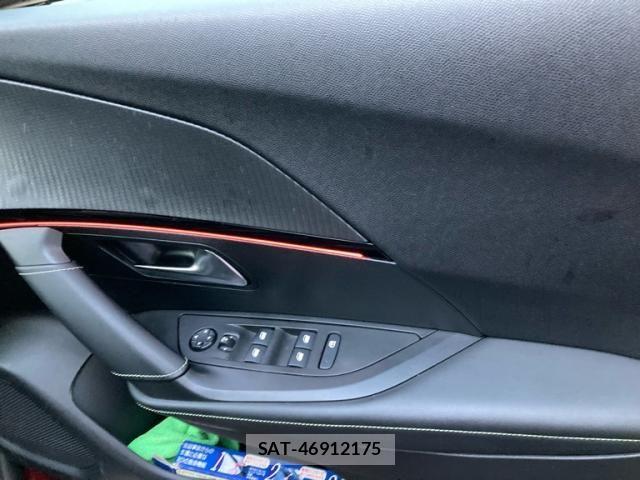 Peugeot 2008 2021-12 8231274-13