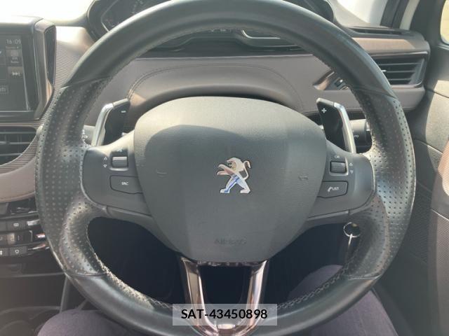 Peugeot 2008 2015-02 8231276-19
