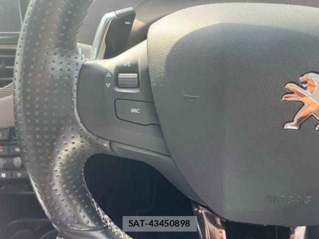 Peugeot 2008 2015-02 8231276-20