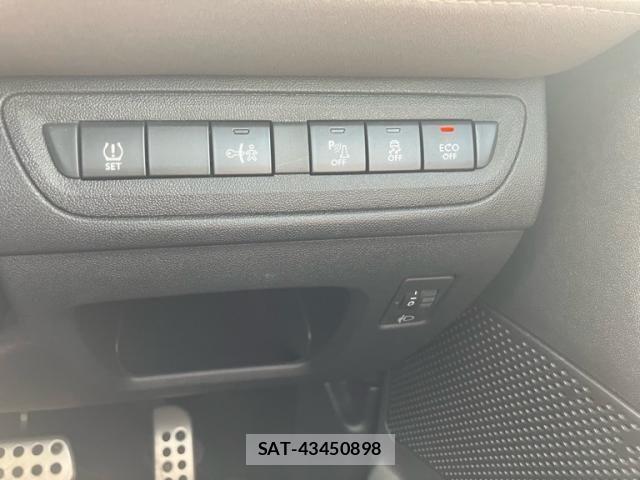 Peugeot 2008 2015-02 8231276-22