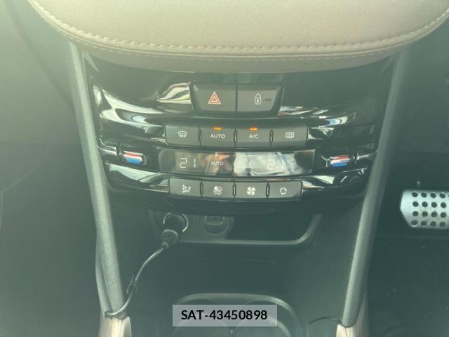 Peugeot 2008 2015-02 8231276-26