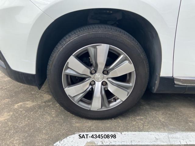 Peugeot 2008 2015-02 8231276-4
