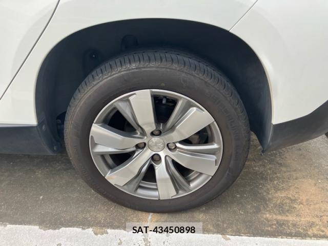 Peugeot 2008 2015-02 8231276-5