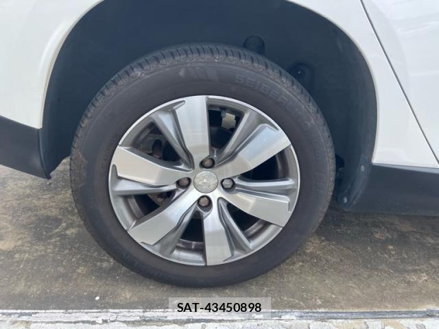 Peugeot 2008 2015-02 8231276-7