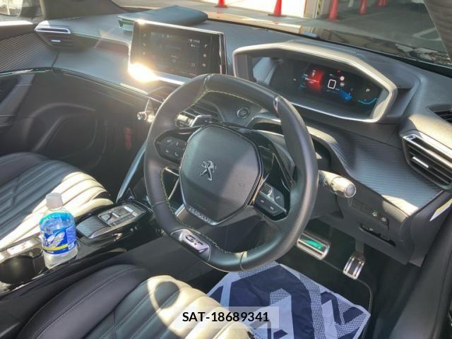 Peugeot 2008 2022-08 8231273-15