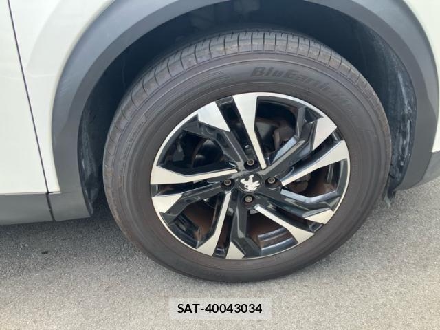 Peugeot 2008 2021-06 8231275-10