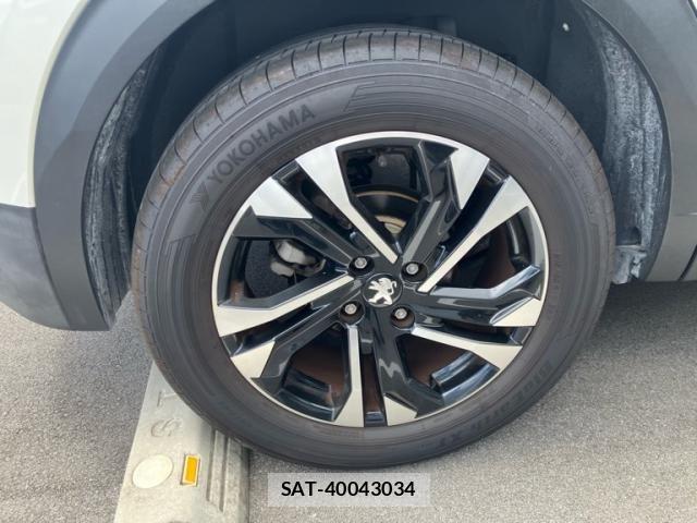Peugeot 2008 2021-06 8231275-11