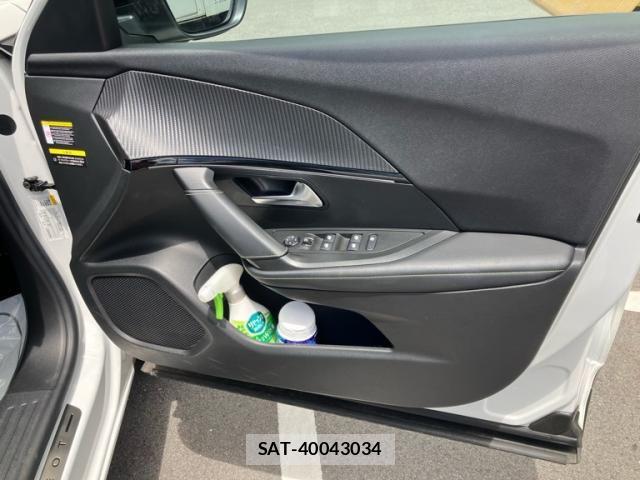 Peugeot 2008 2021-06 8231275-15