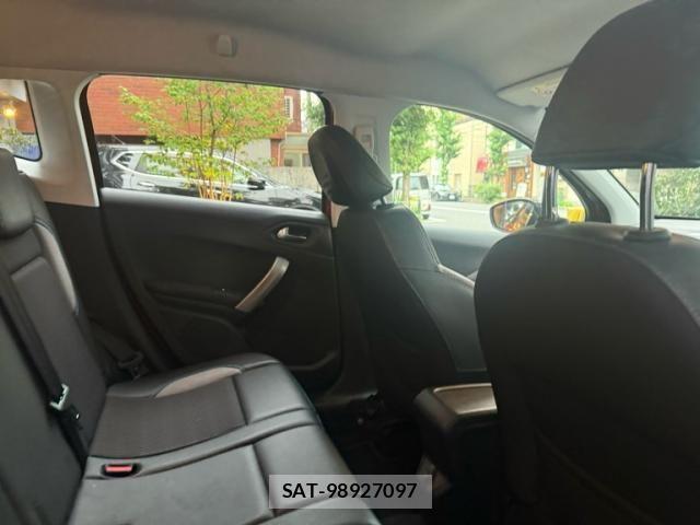 Peugeot 2008 2016-03 8246317-9