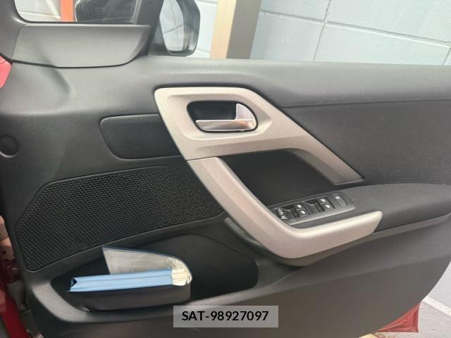 Peugeot 2008 2016-03 8246317-16