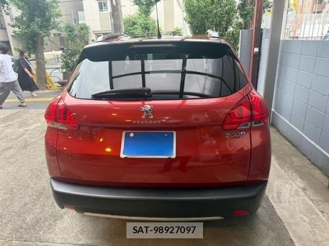 Peugeot 2008 2016-03 8246317-1
