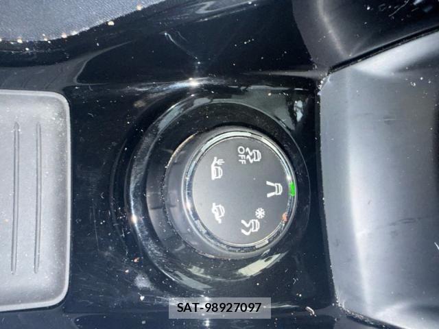 Peugeot 2008 2016-03 8246317-24