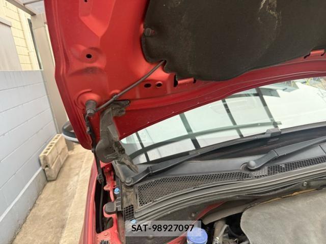 Peugeot 2008 2016-03 8246317-28
