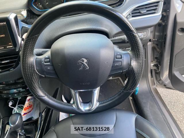 Peugeot 2008 2020-02 8316348-11