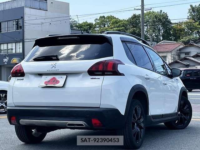 Peugeot 2008 2019-07 8316345-2