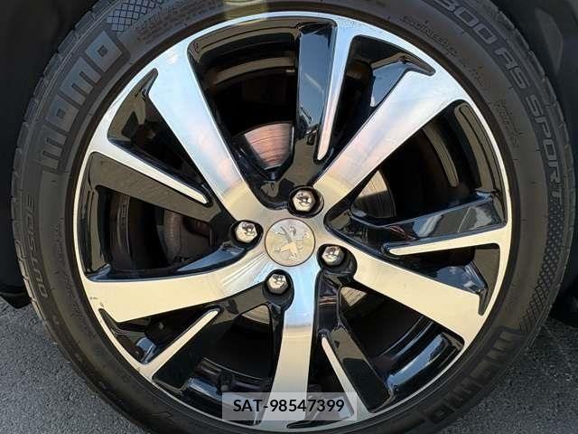 Peugeot 2008 2017-05 8316349-7