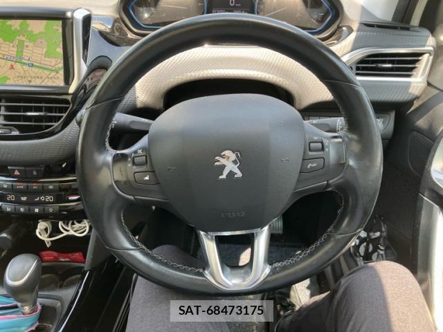 Peugeot 2008 2017-03 8316351-14