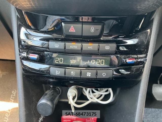 Peugeot 2008 2017-03 8316351-19