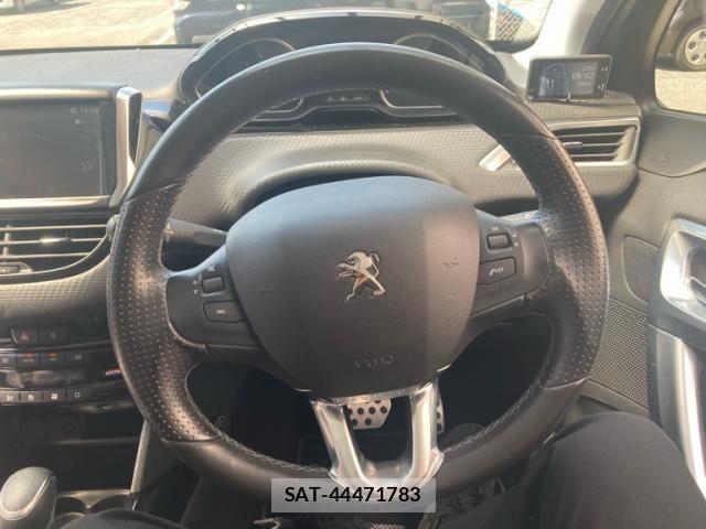 Peugeot 2008 2019-06 8337365-23