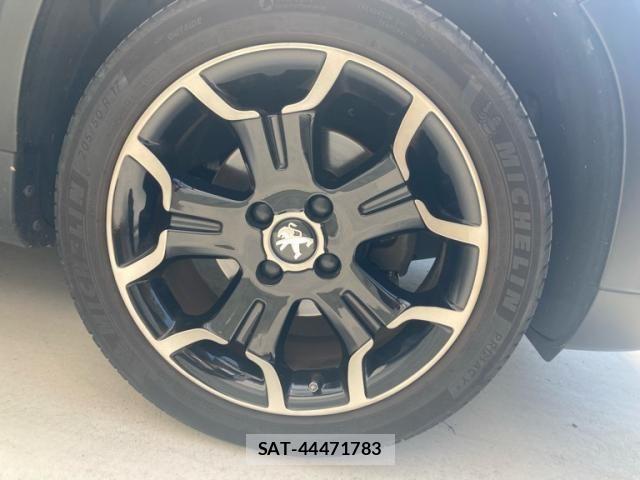 Peugeot 2008 2019-06 8337365-4