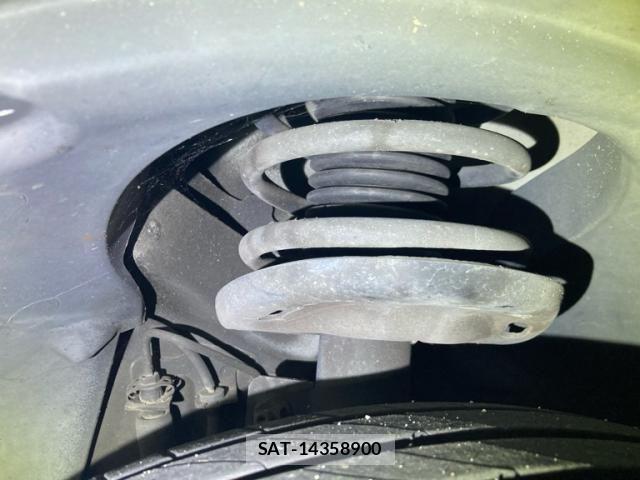 Peugeot 2008 2017-08 8355323-9