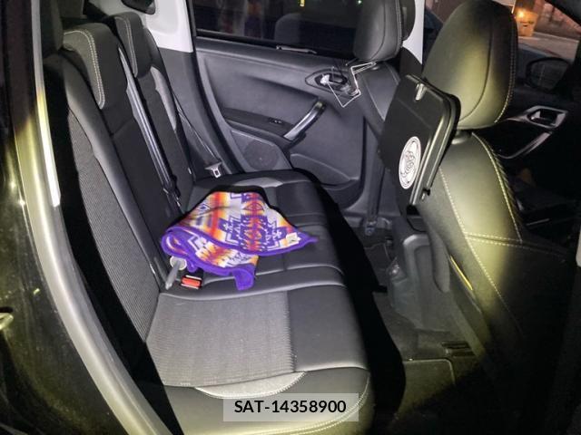 Peugeot 2008 2017-08 8355323-12