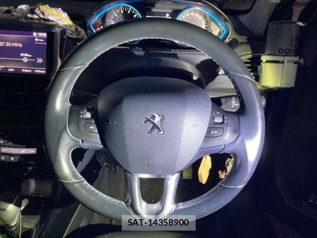 Peugeot 2008 2017-08 8355323-15