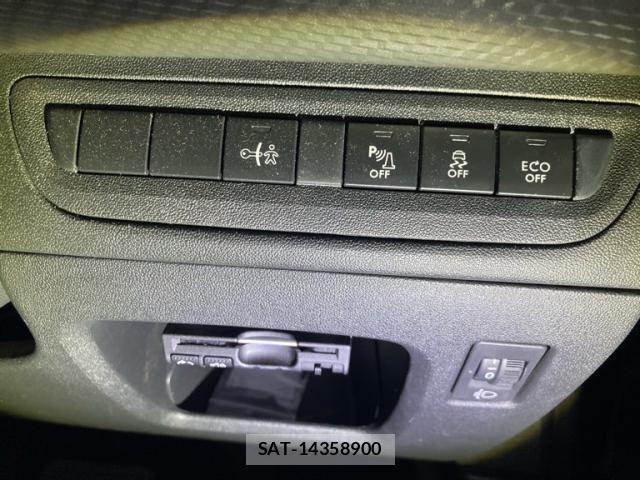 Peugeot 2008 2017-08 8355323-18