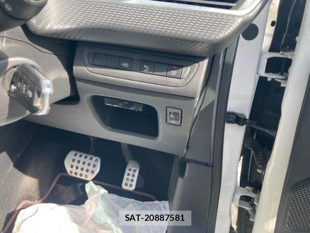 Peugeot 2008 2016-11 8368076-22