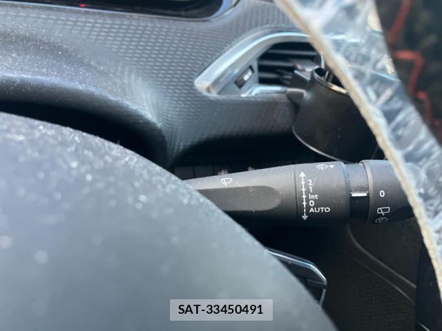 Peugeot 2008 2017-08 8368073-15