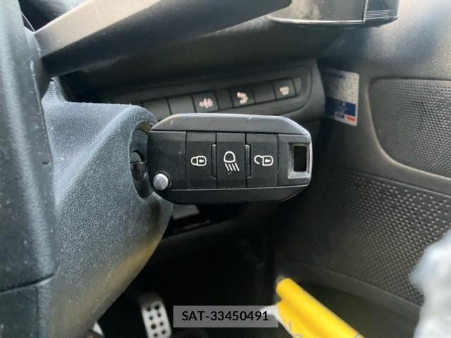 Peugeot 2008 2017-08 8368073-16