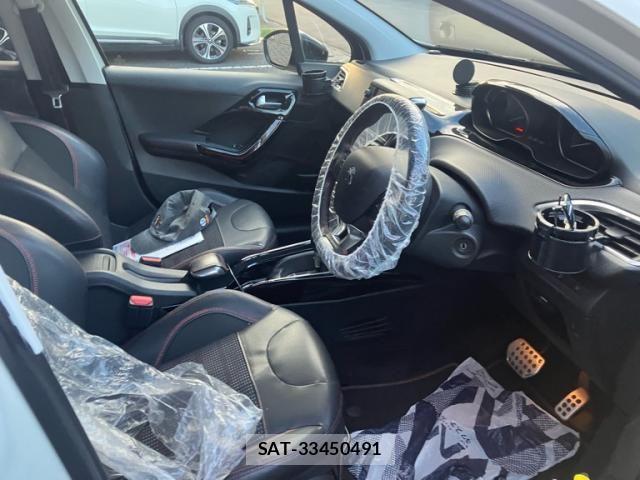 Peugeot 2008 2017-08 8368073-6