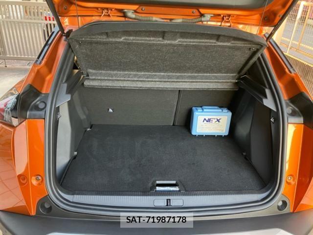 Peugeot 2008 2020-10 8372040-11